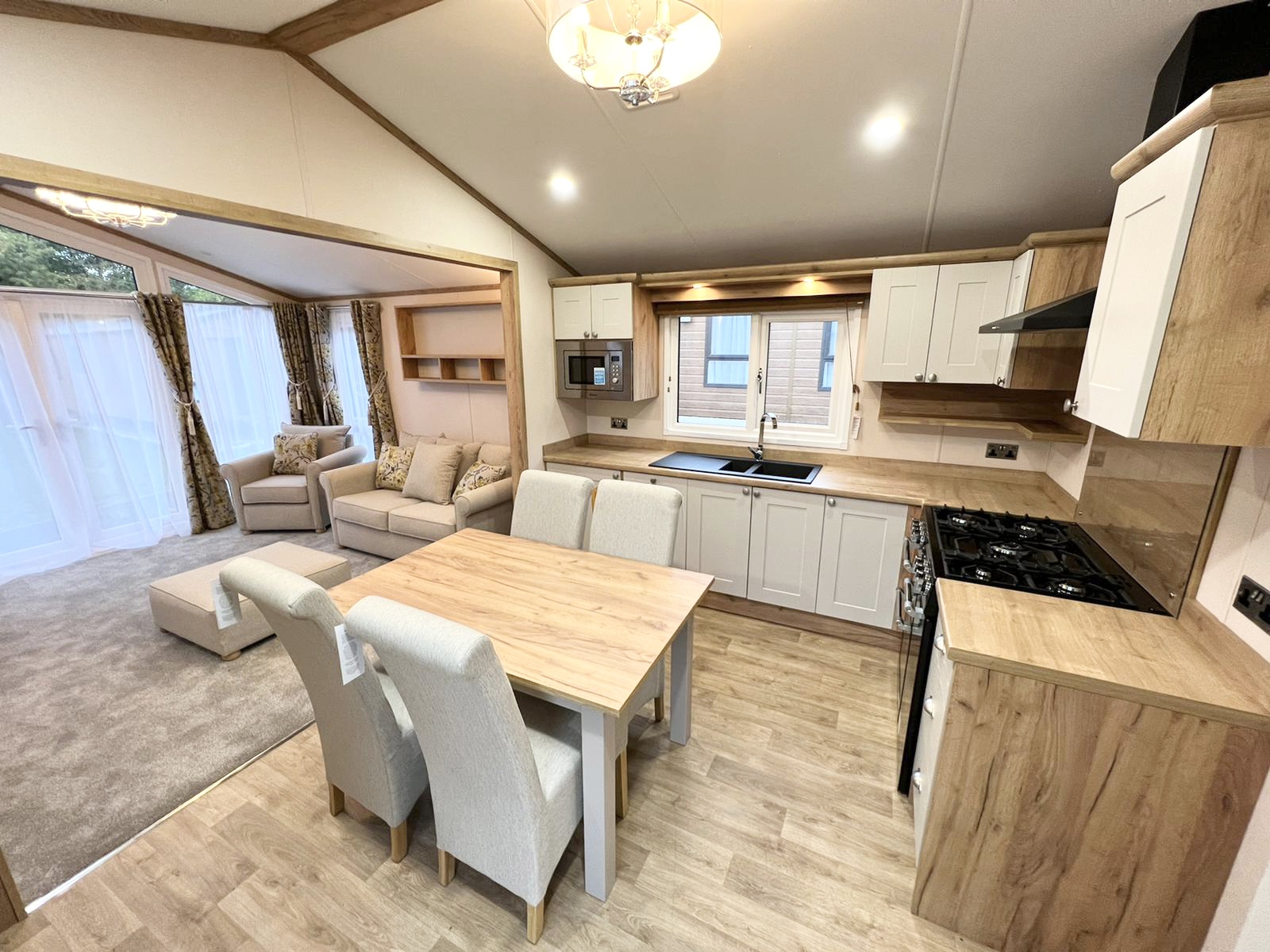 Hartland Lodge - Image 15