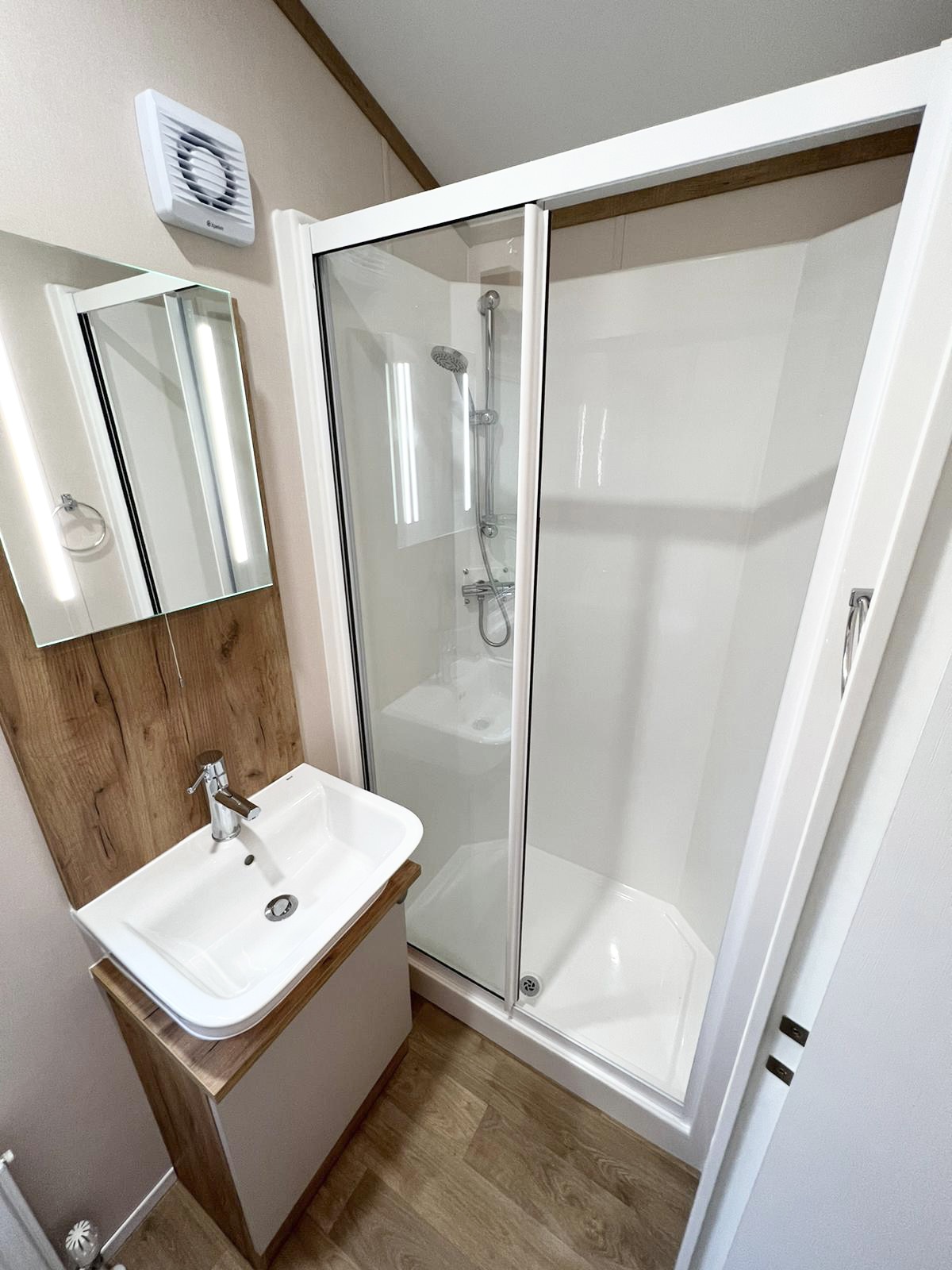 Hartland Lodge - Image 5