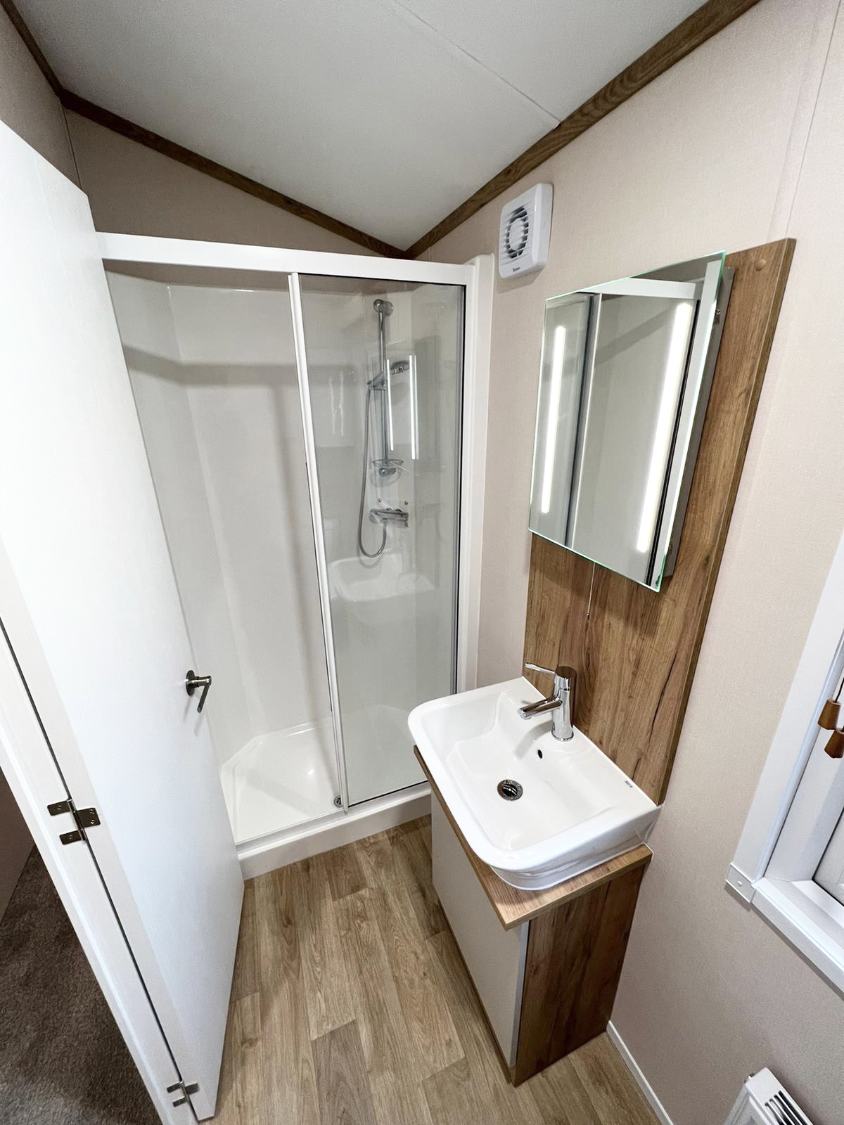 Hartland Lodge - Image 8