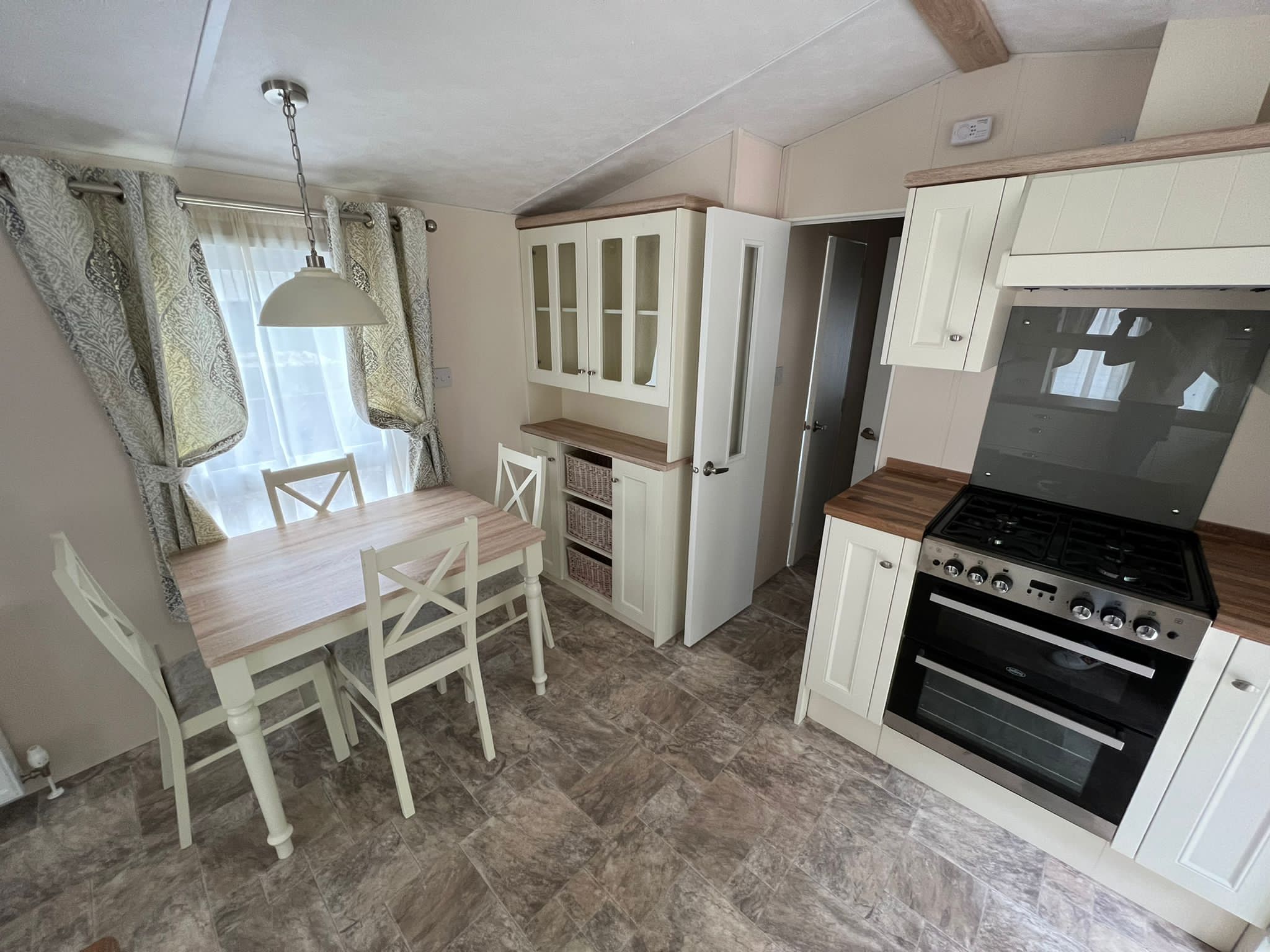 Willow Lodge - Image 2